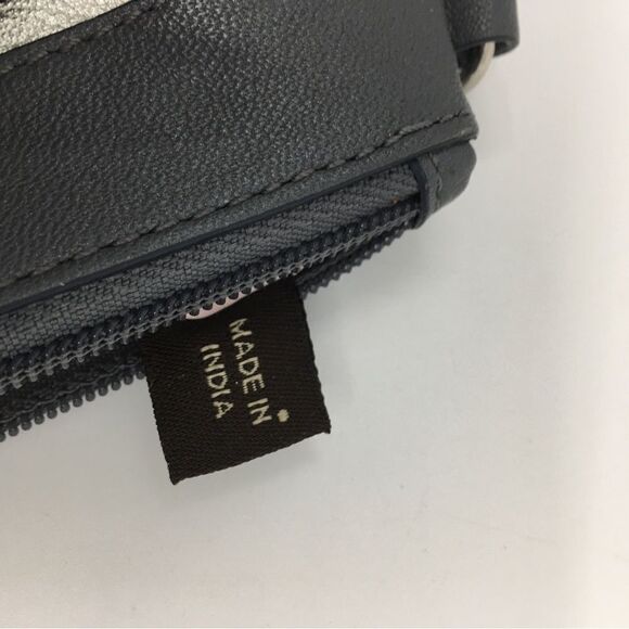 Coach Ashley Metallic Pewter Silver & Gray Large Pleated Leather Wristlet - Picture 9 of 16